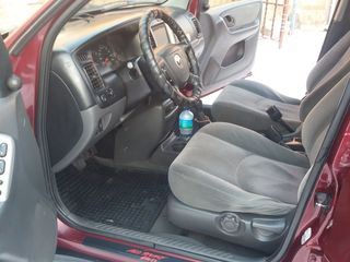 Mazda Tribute foto 6