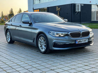 BMW 5 Series foto 1