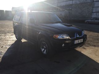 Mitsubishi Pajero Sport foto 1