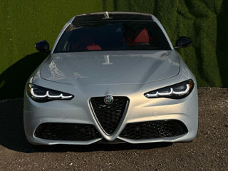 Alfa Romeo Giulia foto 3