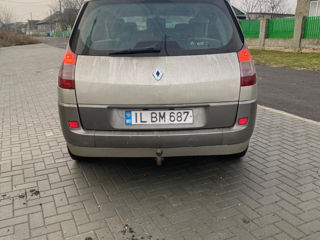 Renault Grand Scenic foto 2