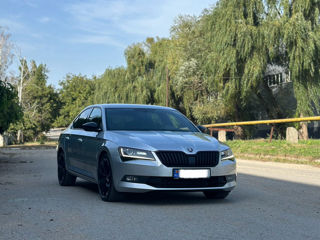 Skoda Superb foto 2