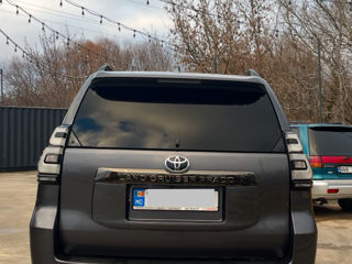 Toyota Land Cruiser Prado foto 3