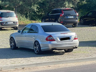 Mercedes E-Class foto 3