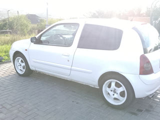 Renault Clio foto 4