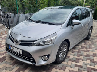 Toyota Verso foto 2