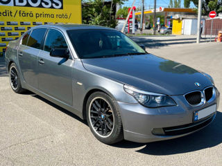 BMW 5 Series foto 2