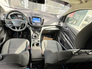 Ford Kuga foto 13