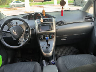 Toyota Verso foto 8