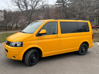 Volkswagen Caravelle foto 2