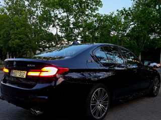 BMW 5 Series foto 3