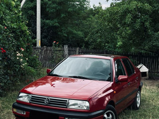 Volkswagen Vento foto 8