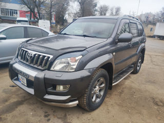 Toyota Land Cruiser Prado foto 3