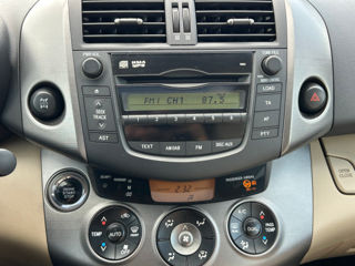 Toyota Rav 4 foto 14