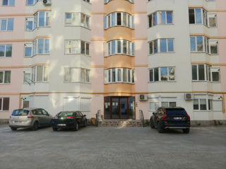 Apartament cu 3 camere, 112 m², Sculeni, Chișinău