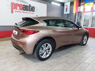 Infiniti QX30 foto 5