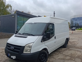 Ford Transit Courier, 2011