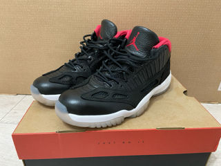 Air Jordan 11 Retro Low IE foto 3