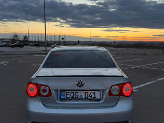 Volkswagen Jetta foto 7