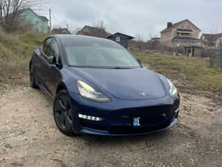 Tesla Model 3 foto 2