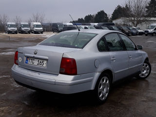 Volkswagen Passat foto 2