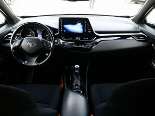 Toyota C-HR foto 12