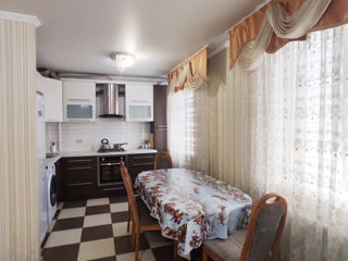 Apartament cu 2 camere, 54 m², Centru, Chișinău foto 3