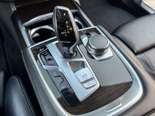 BMW 7 Series foto 14