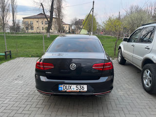 Volkswagen Passat foto 2