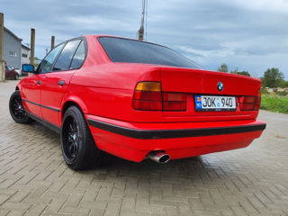 BMW 5 Series foto 3