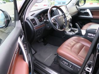 Toyota Land Cruiser foto 8