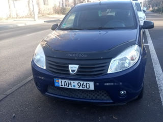 Dacia Sandero foto 2