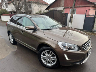 Volvo XC60 foto 2