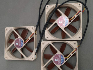 Noctua NF-S12B flx   Corsair ML140 Pro LED foto 3