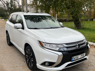 Mitsubishi Outlander foto 2