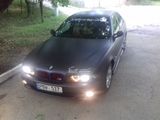 BMW 5 Series foto 2