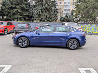 Tesla Model 3 foto 4