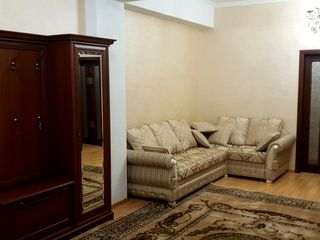 Apartament cu 3 camere, 85 m², Centru, Chișinău foto 2