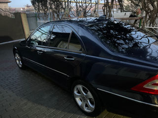 Mercedes C-Class foto 10