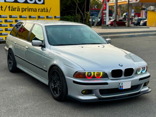 BMW 5 Series foto 3