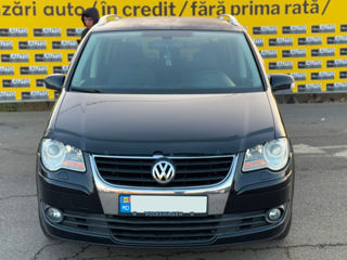 Volkswagen Touran foto 3