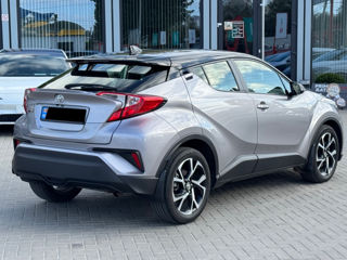 Toyota C-HR foto 4