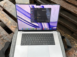 MacBook Pro 16 M2 Max (38 core) 32gb ram / 1tb ssd