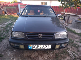 Volkswagen Vento foto 10