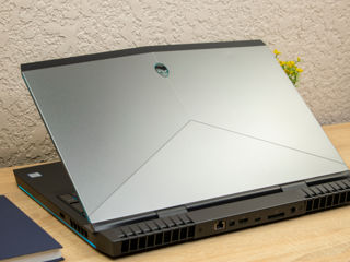 Dell Alienware 17/ Core I7 8750H/ 16Gb Ram/ GTX 1060/ 256Gb SSD/ 1Tb HDD/ 17.3" FHD IPS!! foto 11