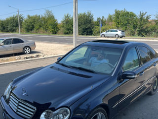 Mercedes C-Class foto 1