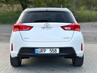 Toyota Auris foto 4