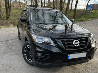 Nissan Pathfinder foto 2