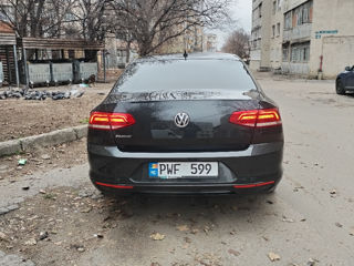 Volkswagen Passat foto 3