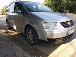 Volkswagen Touran foto 7